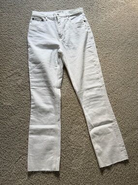 Abercrombie & Fitch Slim Straight Ultra High-Rise Jeans in White